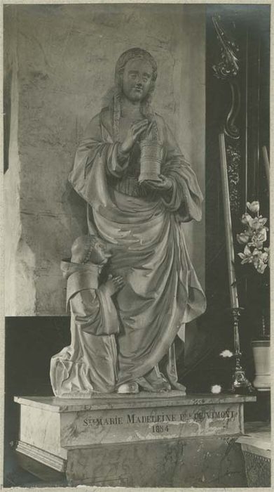 groupe sculpté (grandeur nature) : Sainte Madeleine
