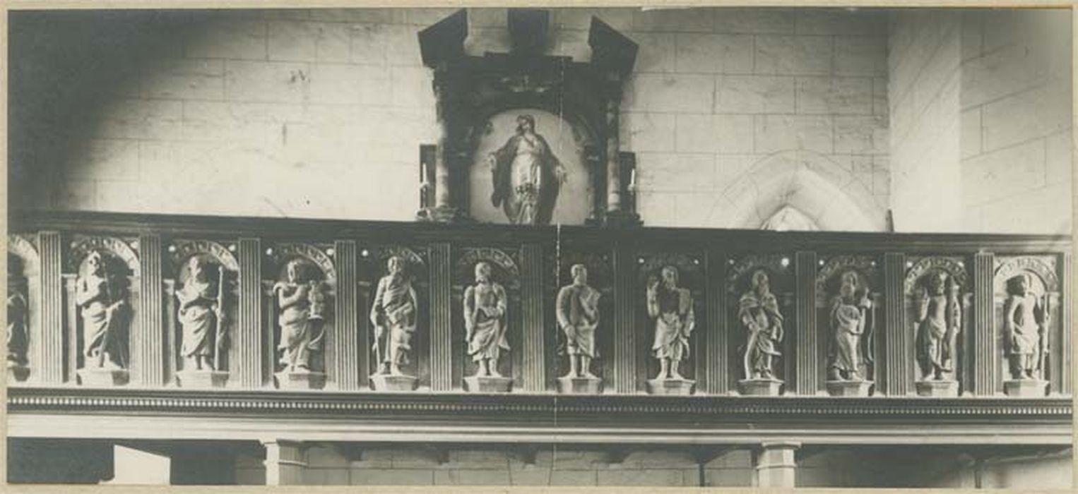 tribune, sculpture : les Apôtres - © Ministère de la Culture (France), Médiathèque du patrimoine et de la photographie, diffusion GrandPalaisRmn Photo