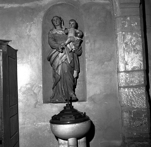 Statue en bois polychrome de la Vierge à l'Enfant