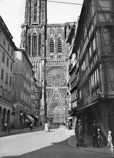 Vue de la façade occidentale de la cathédrale