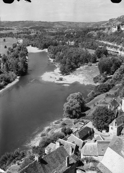 Vue sur la ville et la Dordogne