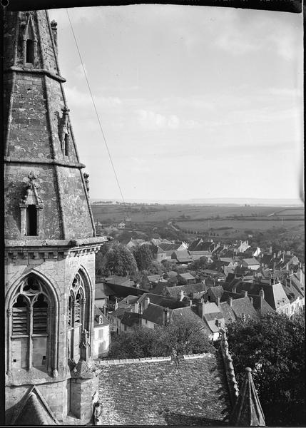 Vue de la ville prise depuis la tour de l'église