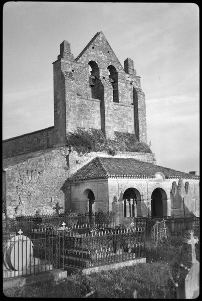 Façade ouest depuis le cimetière