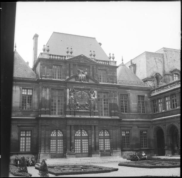 Maisons des drapiers : façade du pavillon