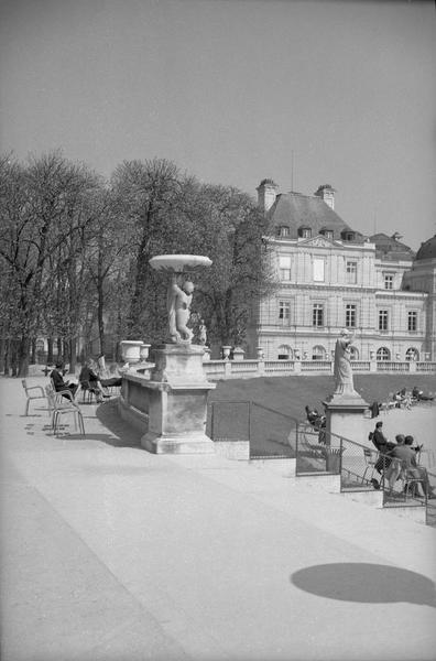 Vue vers le Palais