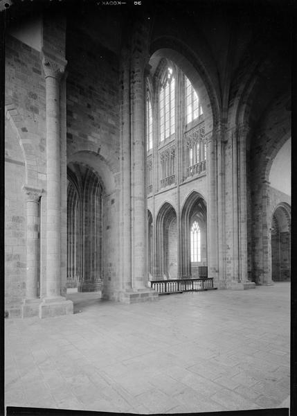 Intérieur de la nef