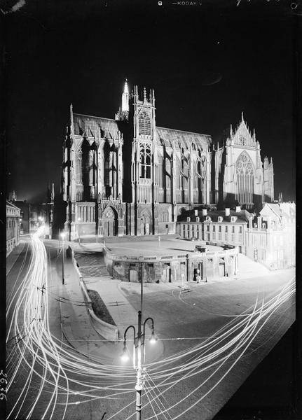 Vue de nuit de la façade occidentale