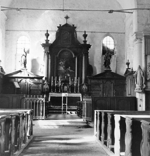 ensemble du choeur : boiseries, retable, tabernacle, statues, bancs - © Ministère de la Culture (France), Médiathèque du patrimoine et de la photographie (objets mobiliers), tous droits réservés