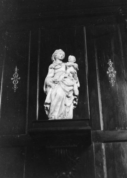 statue : Vierge à l'Enfant - © Ministère de la Culture (France), Médiathèque du patrimoine et de la photographie (objets mobiliers), tous droits réservés