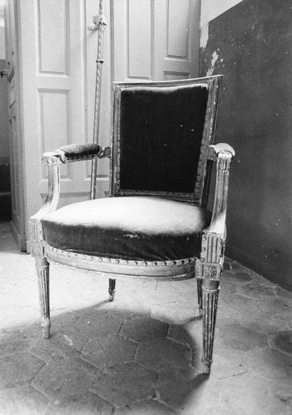 fauteuil d'officiant - © Ministère de la Culture (France), Médiathèque du patrimoine et de la photographie (objets mobiliers), tous droits réservés