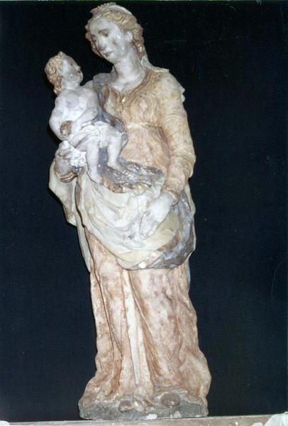 statue : Vierge à l'Enfant