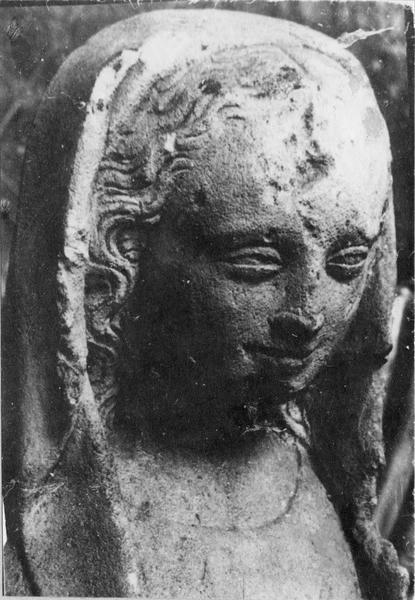 statue : La Vierge, détail du visage