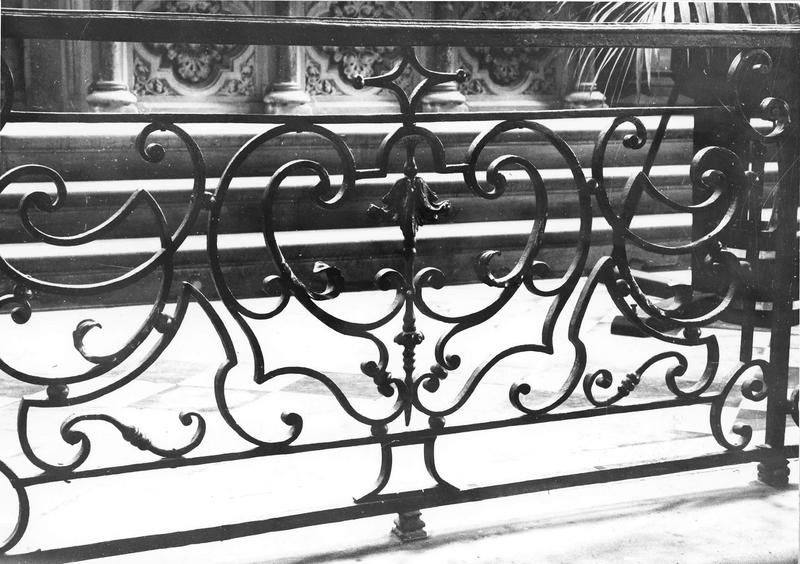 clôture du choeur et des chapelles latérales (grille de communion) - © Ministère de la Culture (France), Médiathèque du patrimoine et de la photographie (objets mobiliers), tous droits réservés