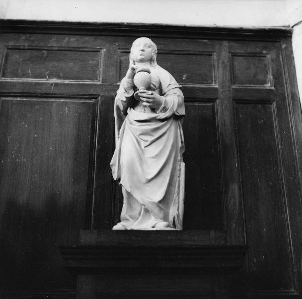 statue : Sainte Femme, Sainte Madeleine (supposé)