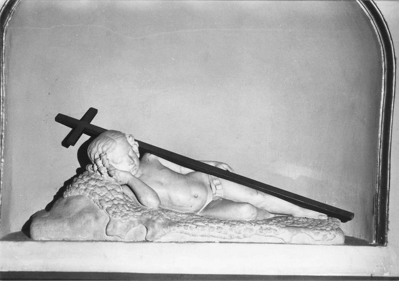 statue : Le Sommeil de saint Jean-Baptiste enfant - © Ministère de la Culture (France), Médiathèque du patrimoine et de la photographie (objets mobiliers), tous droits réservés