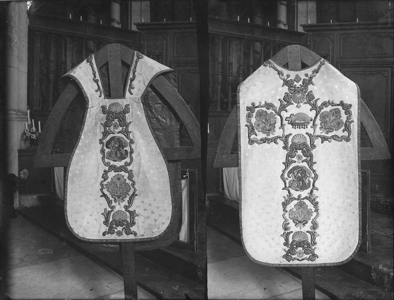 deux chasubles - © Ministère de la Culture (France), Médiathèque du patrimoine et de la photographie (objets mobiliers), tous droits réservés