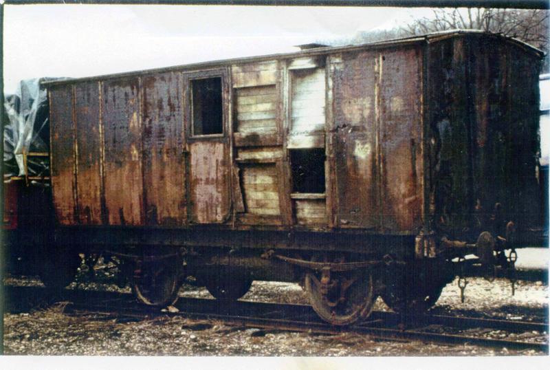 voiture de voyageurs, allège postale type P.E. 326, vue de droite - © Ministère de la Culture (France), Médiathèque du patrimoine et de la photographie (objets mobiliers), tous droits réservés