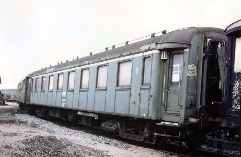 voiture de voyageurs 1ère classe, A8 YFI 561, ex-PLM - © Ministère de la Culture (France), Médiathèque du patrimoine et de la photographie (objets mobiliers), tous droits réservés