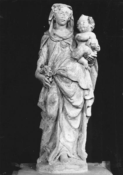 statue : Vierge à l'Enfant - © Ministère de la Culture (France), Médiathèque du patrimoine et de la photographie (objets mobiliers), tous droits réservés