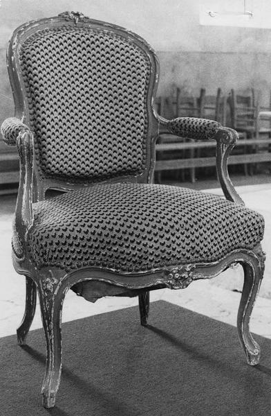 fauteuil style Louis XV - © Ministère de la Culture (France), Médiathèque du patrimoine et de la photographie (objets mobiliers), tous droits réservés