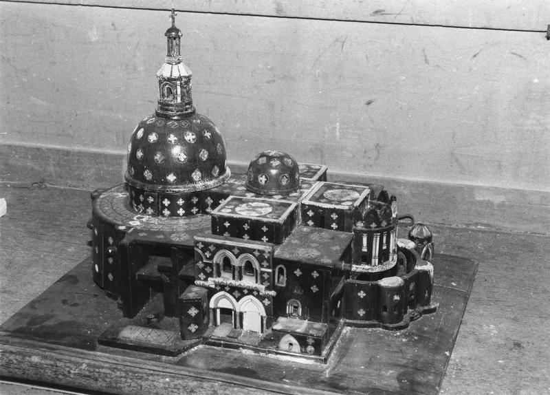 reliquaire, en forme de maquette de Saint Sépulcre - © Ministère de la Culture (France), Médiathèque du patrimoine et de la photographie (objets mobiliers), tous droits réservés