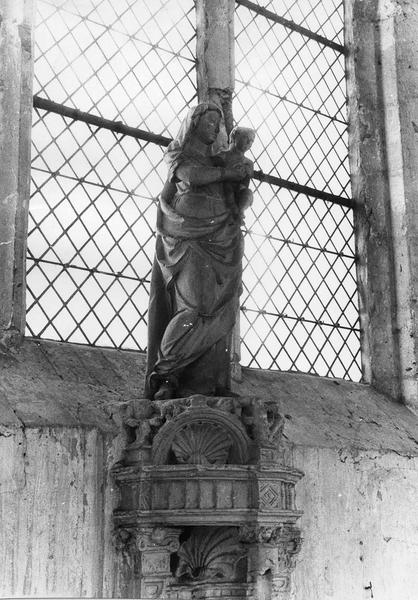 statue : Vierge à l'Enfant - © Ministère de la Culture (France), Médiathèque du patrimoine et de la photographie (objets mobiliers), tous droits réservés