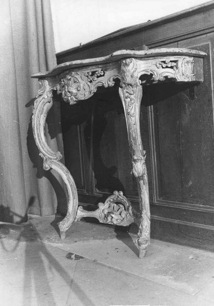 console - © Ministère de la Culture (France), Médiathèque du patrimoine et de la photographie (objets mobiliers), tous droits réservés