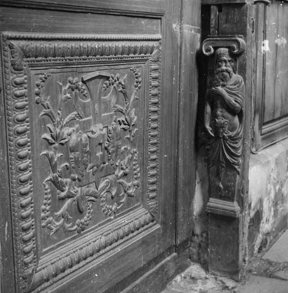 lambris de revêtement, bas-relief - © Ministère de la Culture (France), Médiathèque du patrimoine et de la photographie (objets mobiliers), tous droits réservés