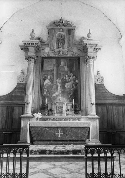 retable, autel, tabernacle, statue : Vierge à l'Enfant, tableau : La Présentation de la Vierge au Temple (maître-autel) - © Ministère de la Culture (France), Médiathèque du patrimoine et de la photographie (objets mobiliers), tous droits réservés