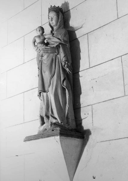 statue : Vierge à l'Enfant - © Ministère de la Culture (France), Médiathèque du patrimoine et de la photographie (objets mobiliers), tous droits réservés