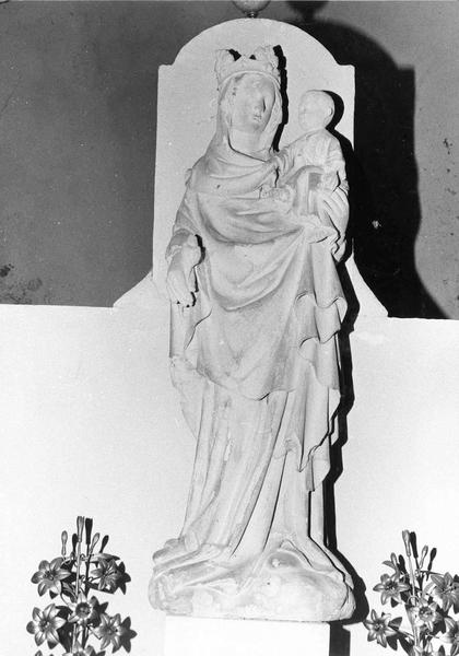 statue : Vierge à l'Enfant