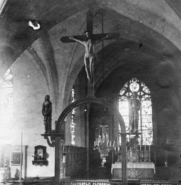 statues : Le Christ en croix, La Vierge, Saint Jean, vue générale