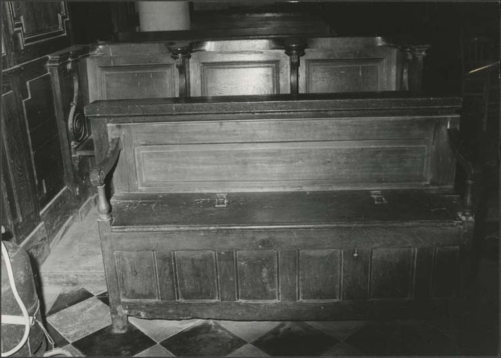 banc-coffre - © Ministère de la Culture (France), Médiathèque du patrimoine et de la photographie, diffusion GrandPalaisRmn Photo