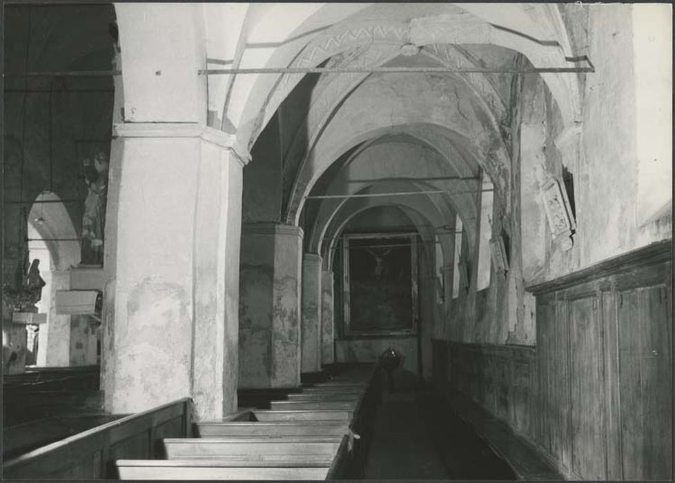 lambris des bas-côtés - © Ministère de la Culture (France), Médiathèque du patrimoine et de la photographie, diffusion GrandPalaisRmn Photo