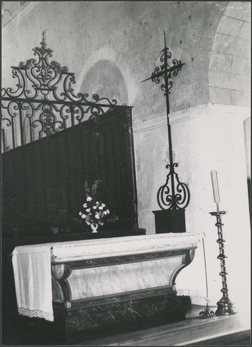 autel et croix de cimetière - © Ministère de la Culture (France), Médiathèque du patrimoine et de la photographie, diffusion GrandPalaisRmn Photo