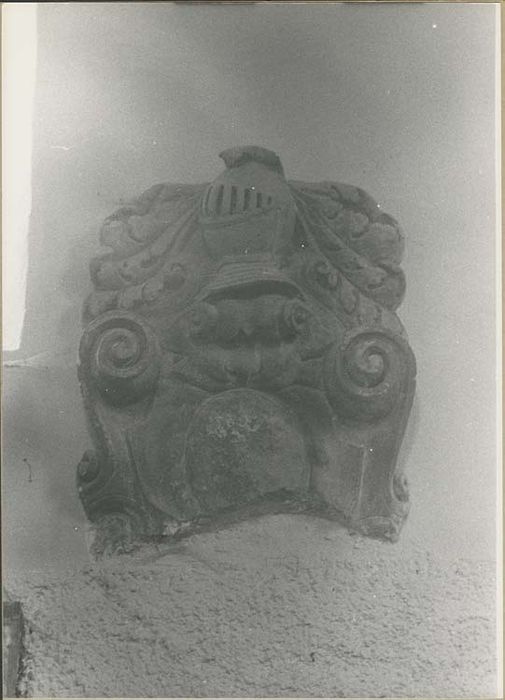 fragment de relief : Armoiries - © Ministère de la Culture (France), Médiathèque du patrimoine et de la photographie, diffusion GrandPalaisRmn Photo