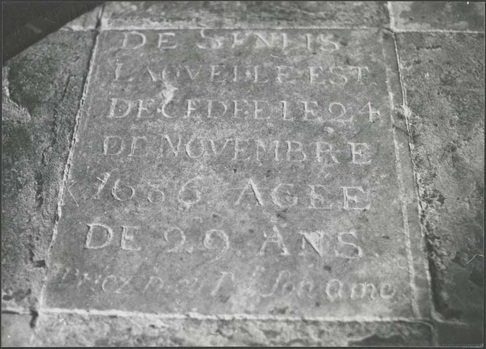 plaque funéraire d'Agnès Galopin - © Ministère de la Culture (France), Médiathèque du patrimoine et de la photographie, diffusion GrandPalaisRmn Photo