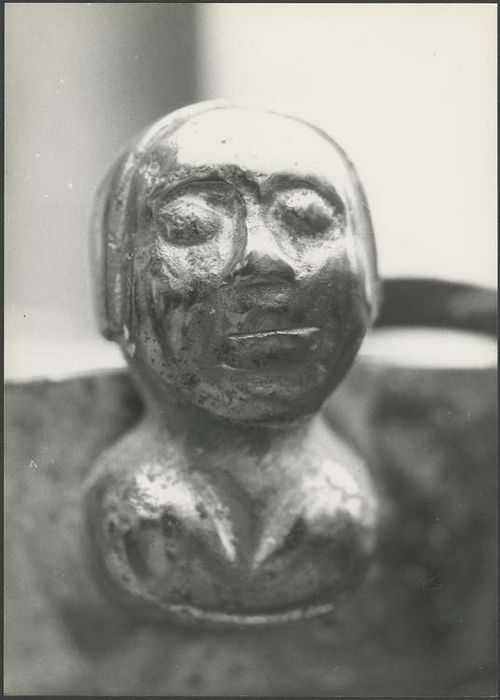 seau à eau bénite et goupillon - © Ministère de la Culture (France), Médiathèque du patrimoine et de la photographie, diffusion GrandPalaisRmn Photo
