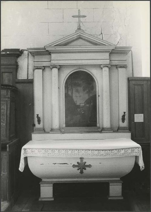 autel latéral sud, retable et tableau : Noli me tangere - © Ministère de la Culture (France), Médiathèque du patrimoine et de la photographie, diffusion GrandPalaisRmn Photo