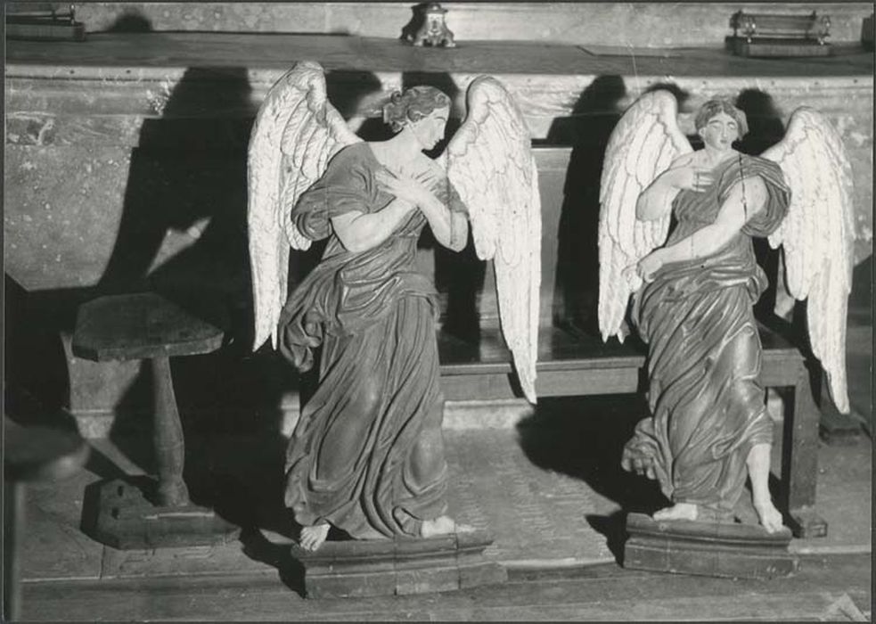 deux reliefs d'applique : Anges