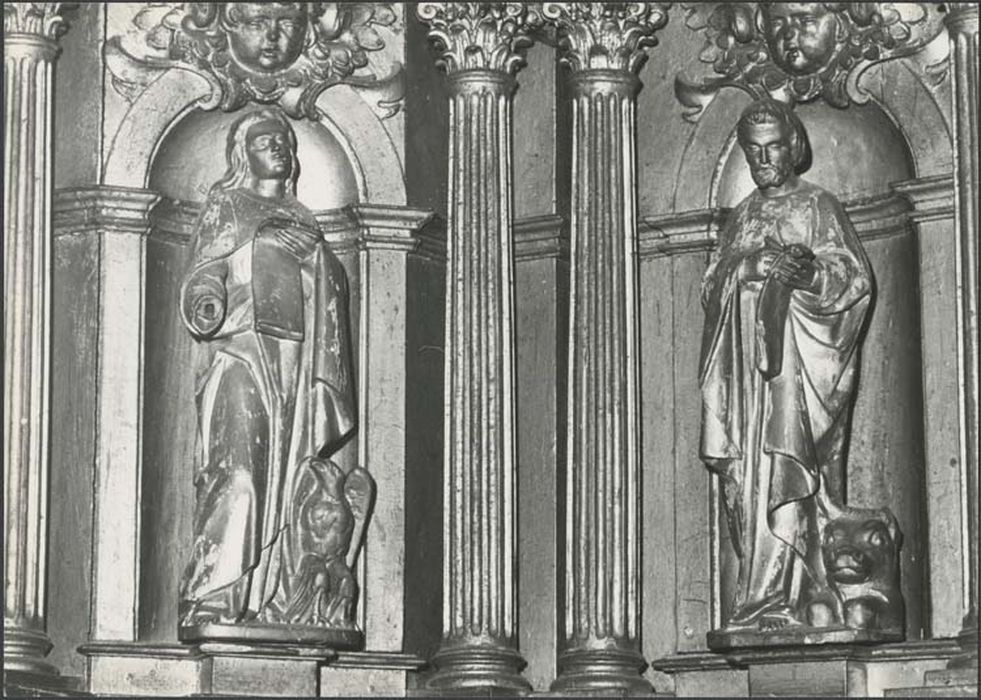 tabernacle et cinq statues (statuettes) : Bon Pasteur et Evangélistes