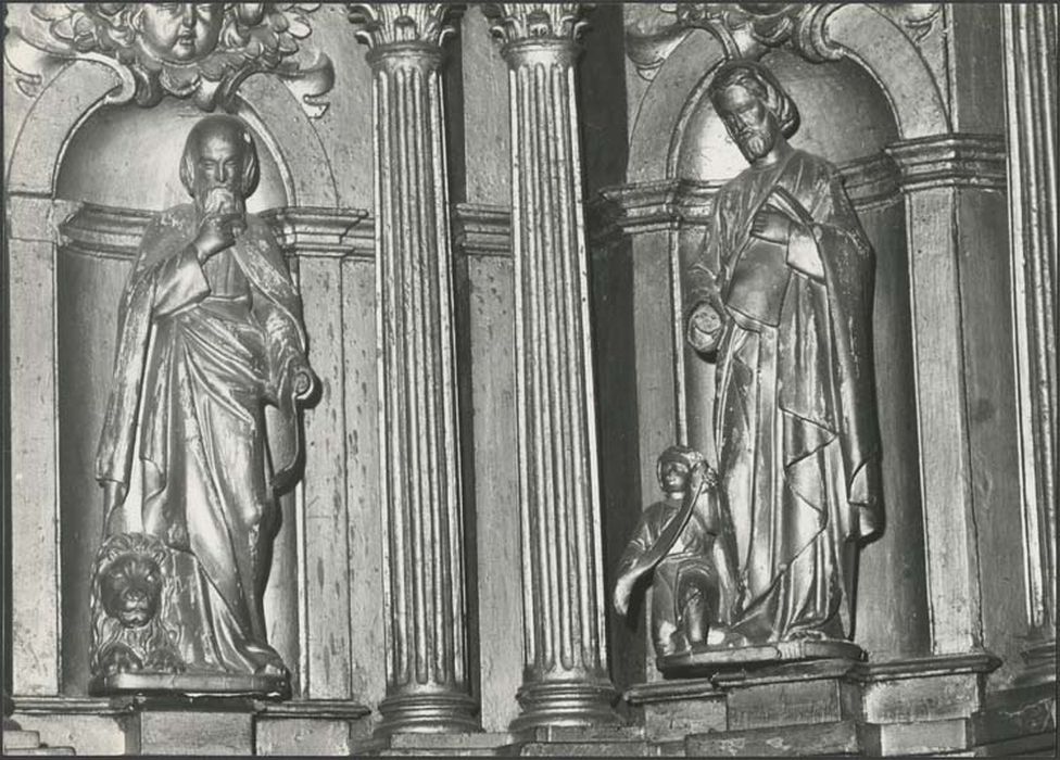 tabernacle et cinq statues (statuettes) : Bon Pasteur et Evangélistes