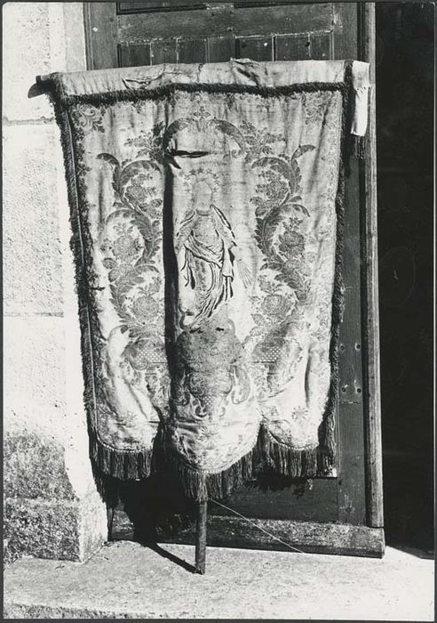 bannière de procession : Immaculée Conception - © Ministère de la Culture (France), Médiathèque du patrimoine et de la photographie, diffusion GrandPalaisRmn Photo