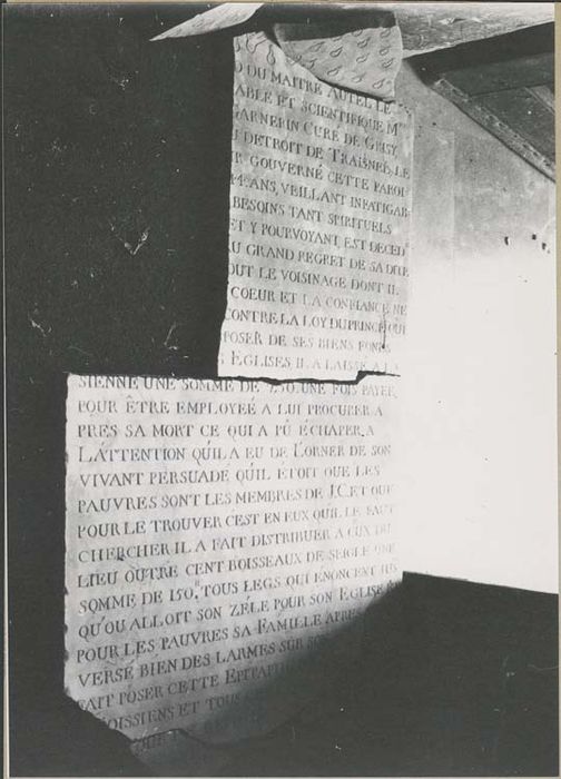 dalle funéraire de Garnerin - © Ministère de la Culture (France), Médiathèque du patrimoine et de la photographie, diffusion GrandPalaisRmn Photo