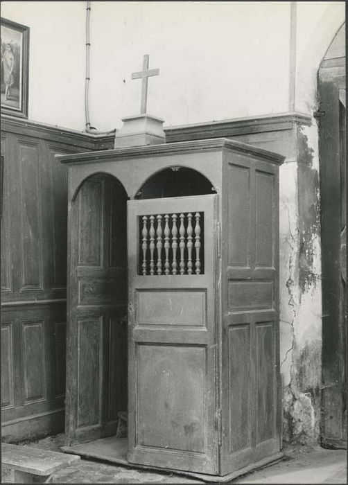 lambris de la nef et confessionnal