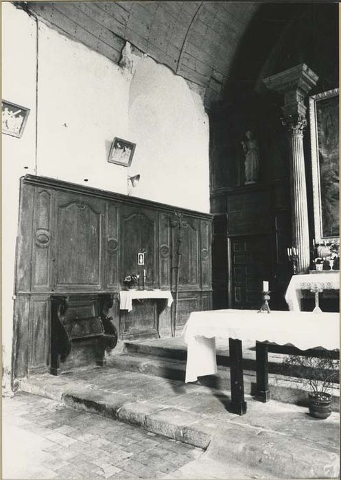 retable du maître-autel, lambris, stalle et tableau : Martyre de saint Pierre - © Ministère de la Culture (France), Médiathèque du patrimoine et de la photographie, diffusion GrandPalaisRmn Photo