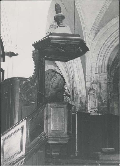 chaire à prêcher et lambris