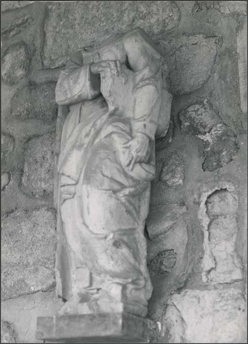 statue : Saint