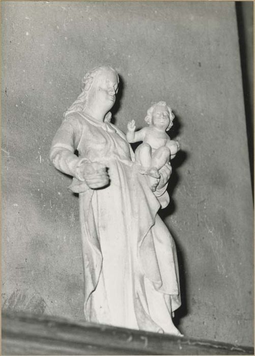 statue (statuette) : Vierge à l'Enfant