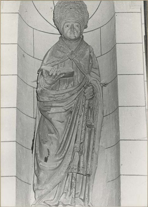 autel, tabernacle, retable, tableau : Sainte Marguerite, lambris de revêtement, 2 statues : Saint Jean-Baptiste, Saint Phal (maître-autel) - © Ministère de la Culture (France), Médiathèque du patrimoine et de la photographie, diffusion GrandPalaisRmn Photo
